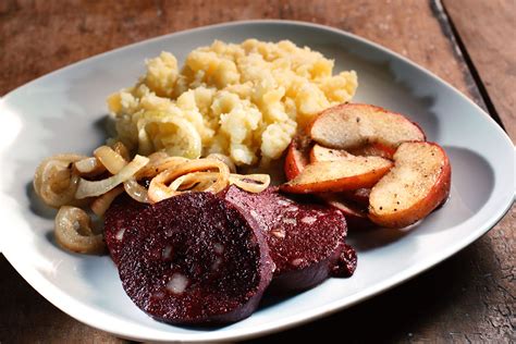  Himmel und Ääd! Ziemistych rozkoszy smak z Kolonii w formie tradycyjnego dania niemieckiego